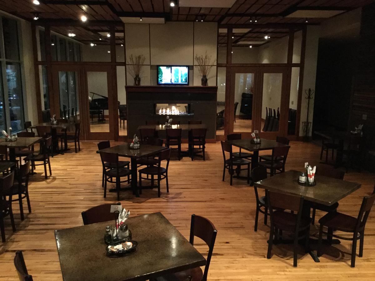 Watercrest Hotel And Conference Center Howard エクステリア 写真