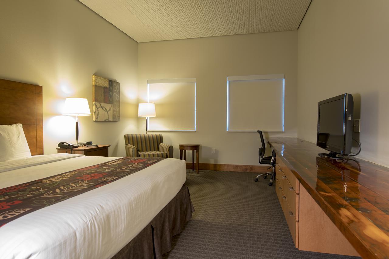 Watercrest Hotel And Conference Center Howard エクステリア 写真