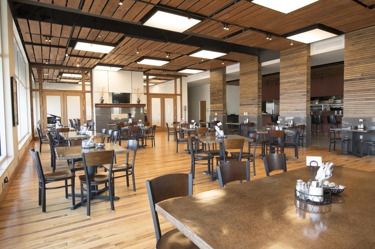 Watercrest Hotel And Conference Center Howard エクステリア 写真