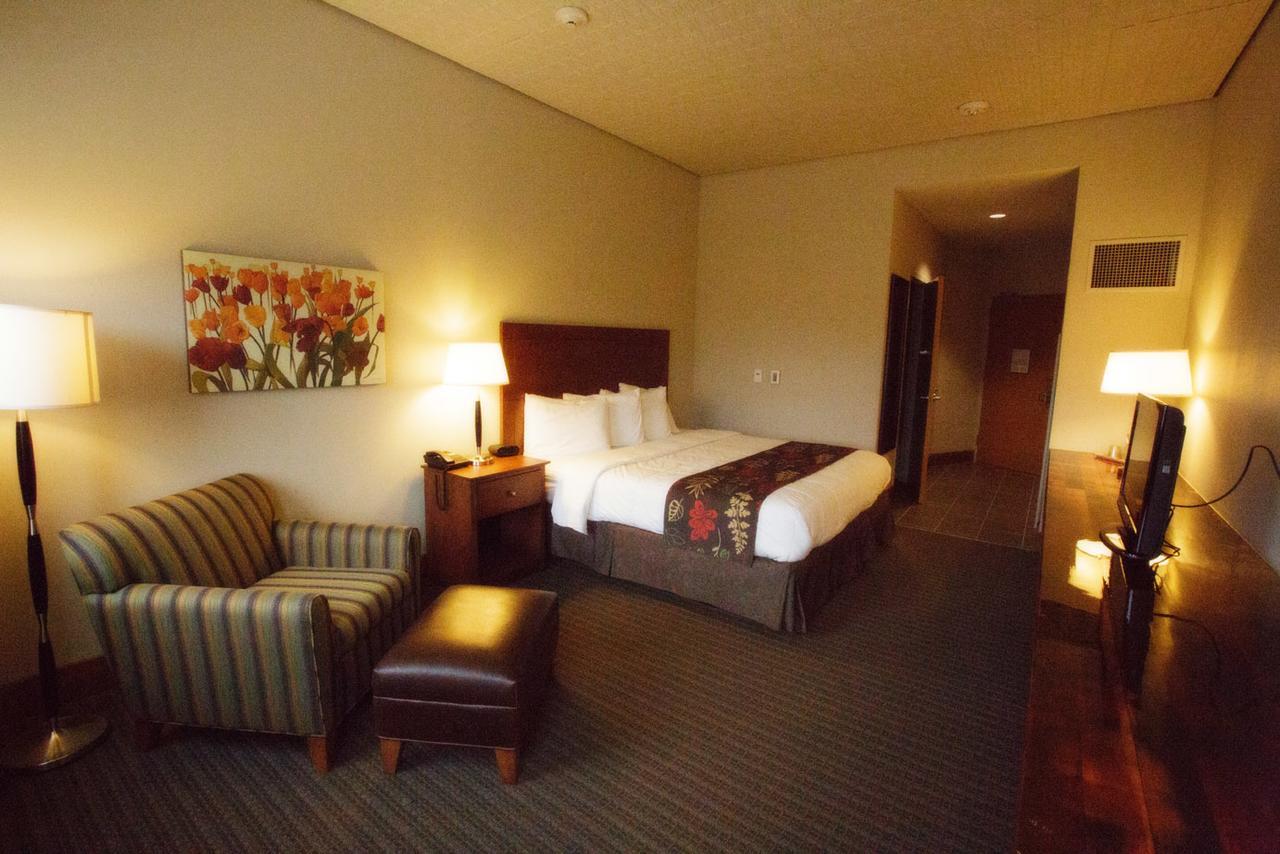Watercrest Hotel And Conference Center Howard エクステリア 写真